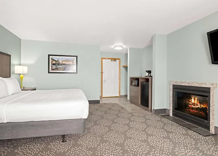 La Quinta By Wyndham Newport
