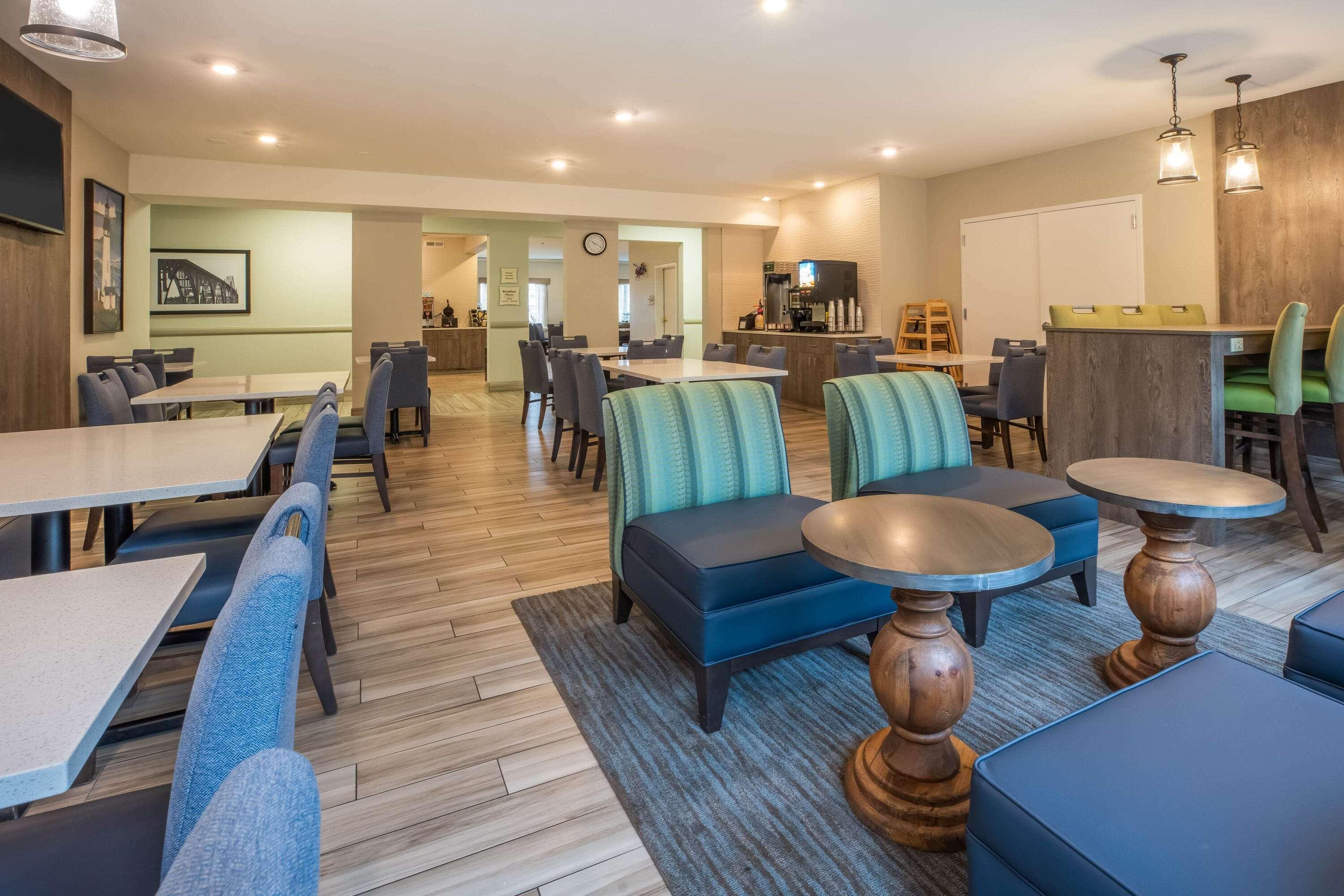 La Quinta By Wyndham Tour de Newport