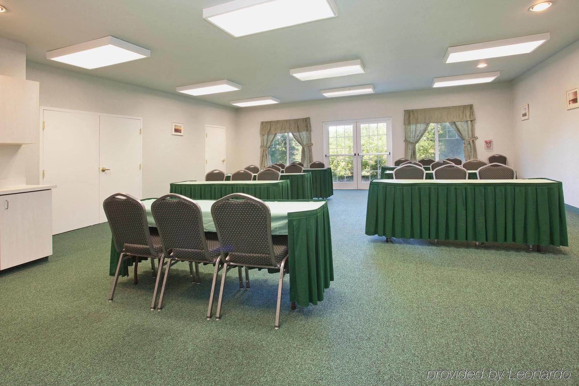 La Quinta By Wyndham Tour de Newport