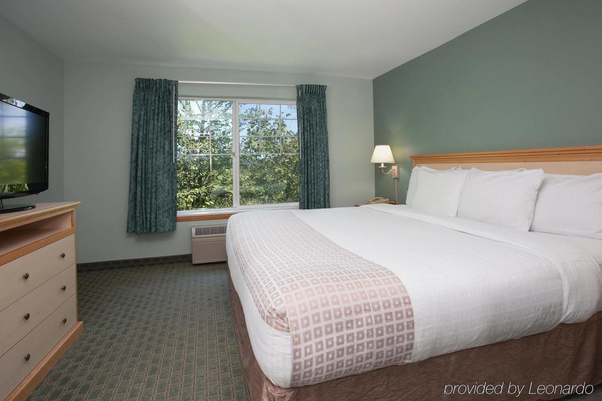 La Quinta By Wyndham Hotel Tour de Newport